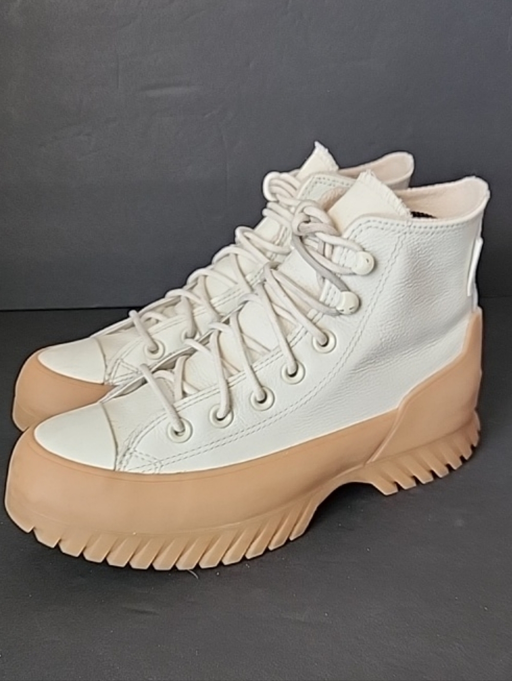 Converse Women's High-Top Platform Boots in Cream and Tan